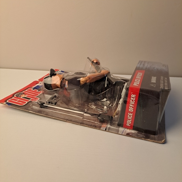 G.I. Joe - Classic Collection Police Officer Hasbro 2001 - Picture 6 of 8